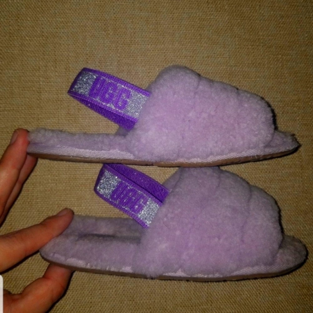 UGG girls Fluff yeah sandals size 10